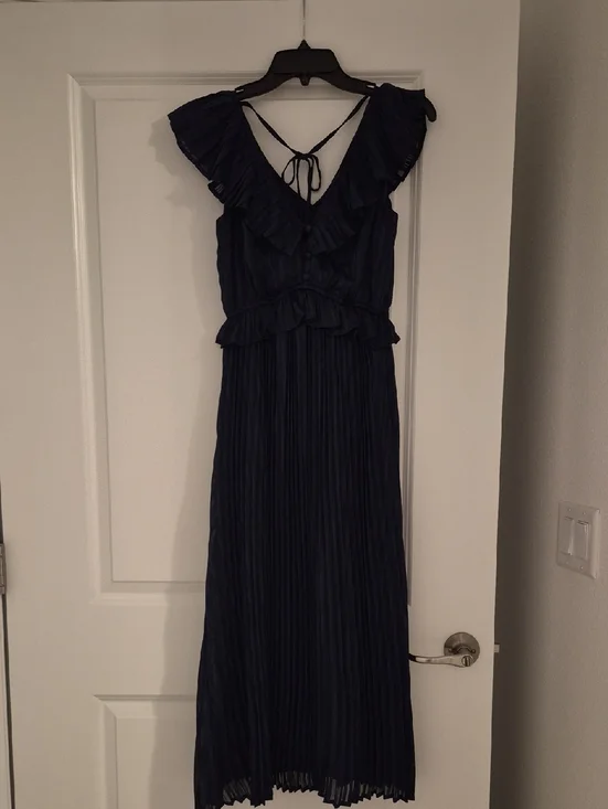 Adelyn Rae Navy Ruffled V‑Neck Pleated Maxi Dress - Picture 1 of 12